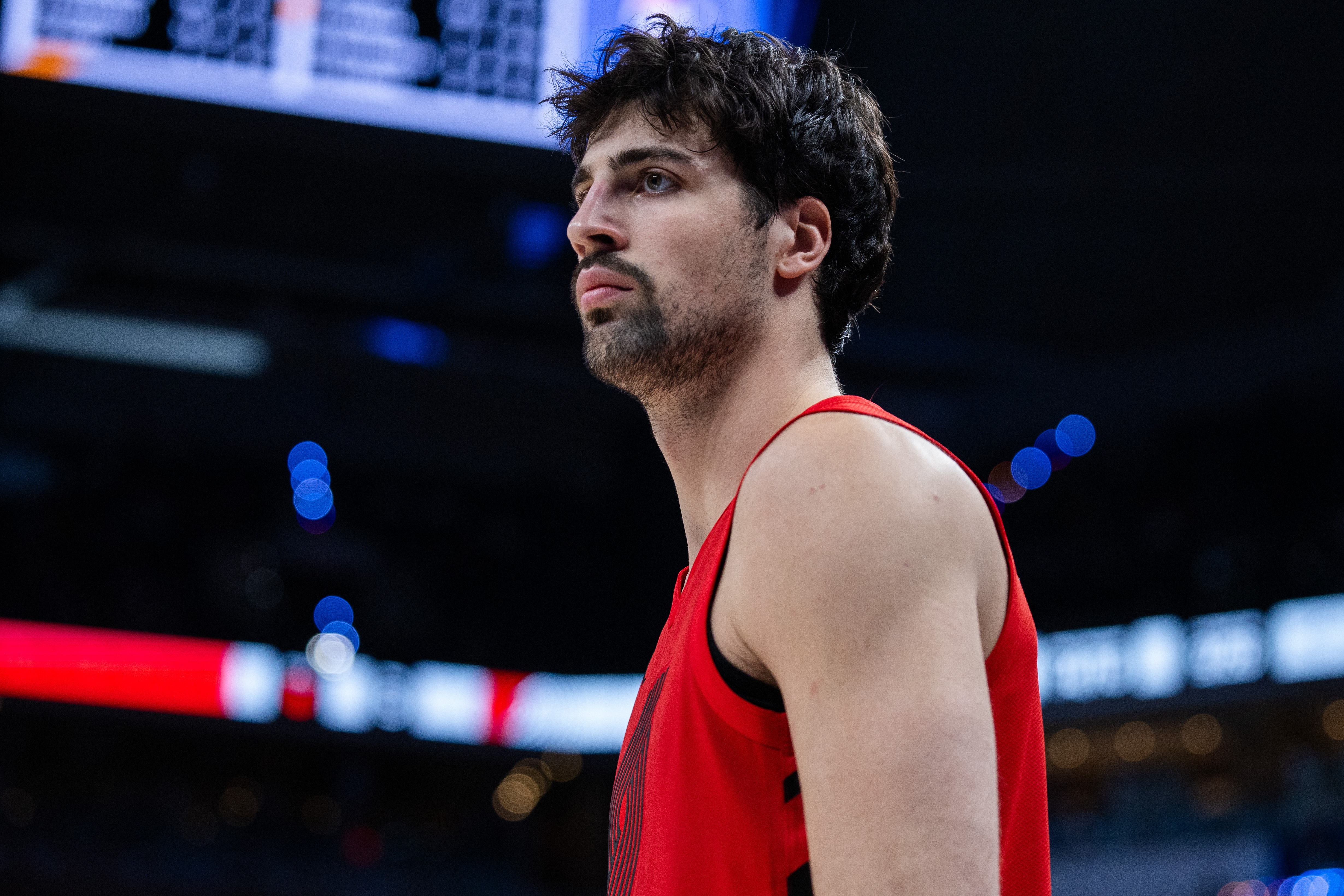 爱游戏官网-持球大核！阿夫迪亚15中8&amp;12罚11中 砍下28+11+8带队赢下卡位战